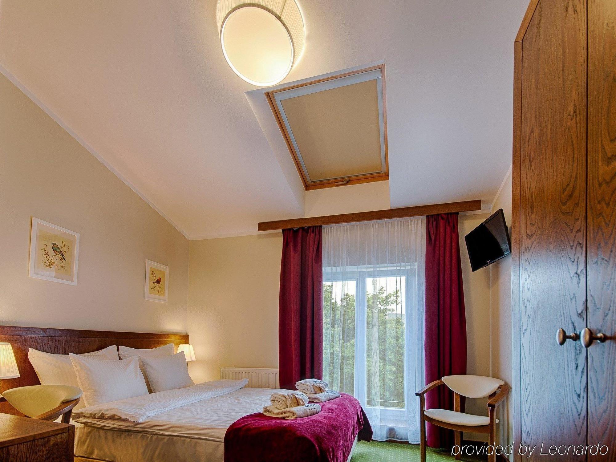 Hotel Yarden By Artery Hotels 克拉科夫 外观 照片