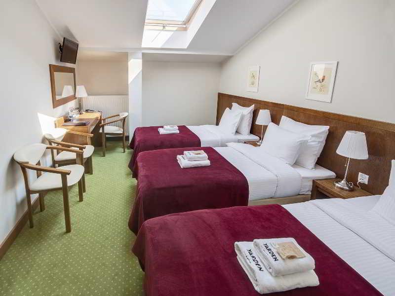 Hotel Yarden By Artery Hotels 克拉科夫 外观 照片