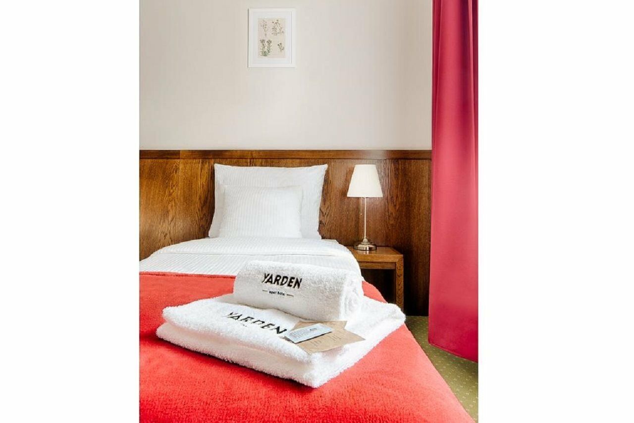 Hotel Yarden By Artery Hotels 克拉科夫 外观 照片